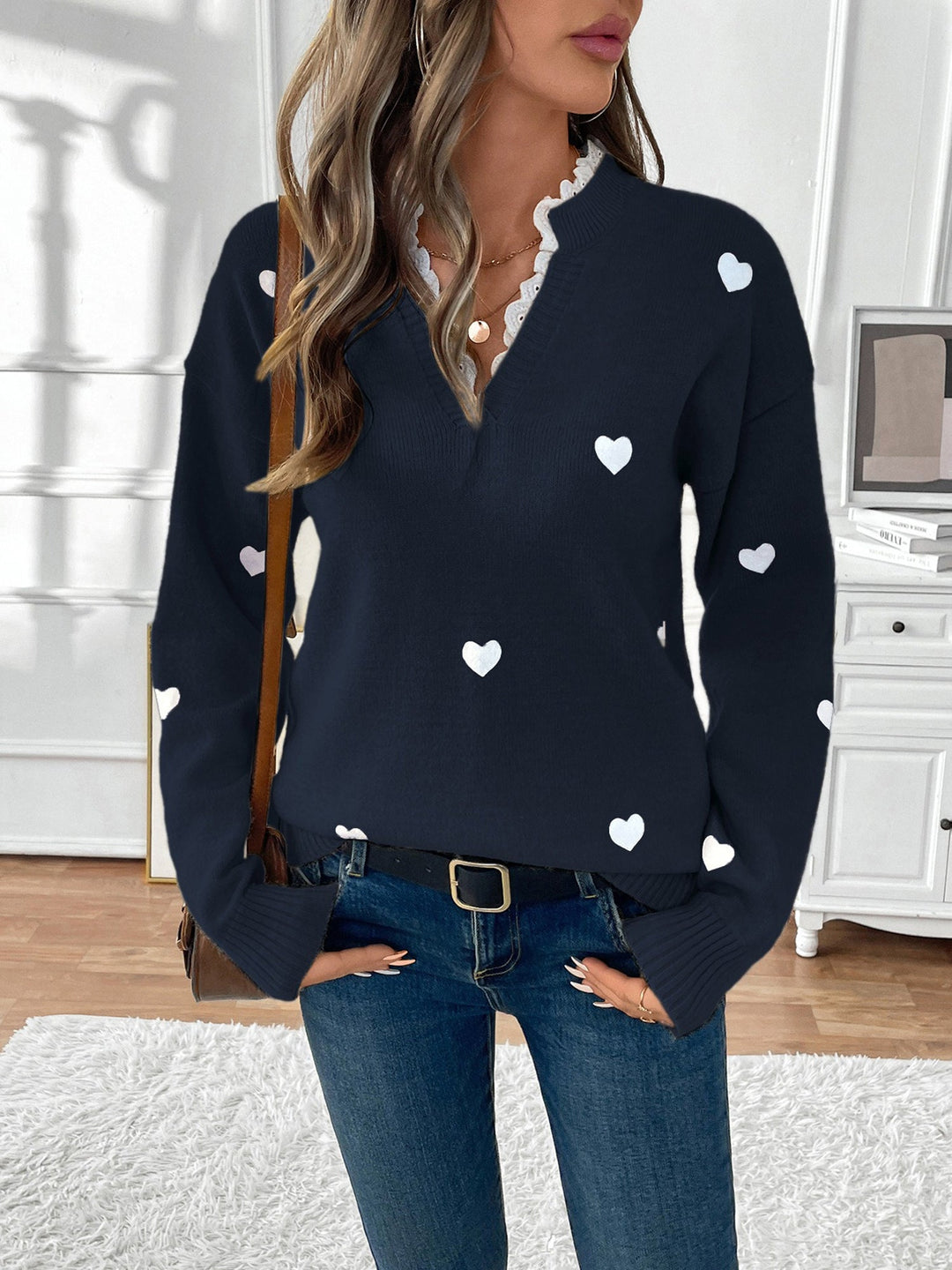 Maya | Knit Sweater with Heart Print and V-Neckline