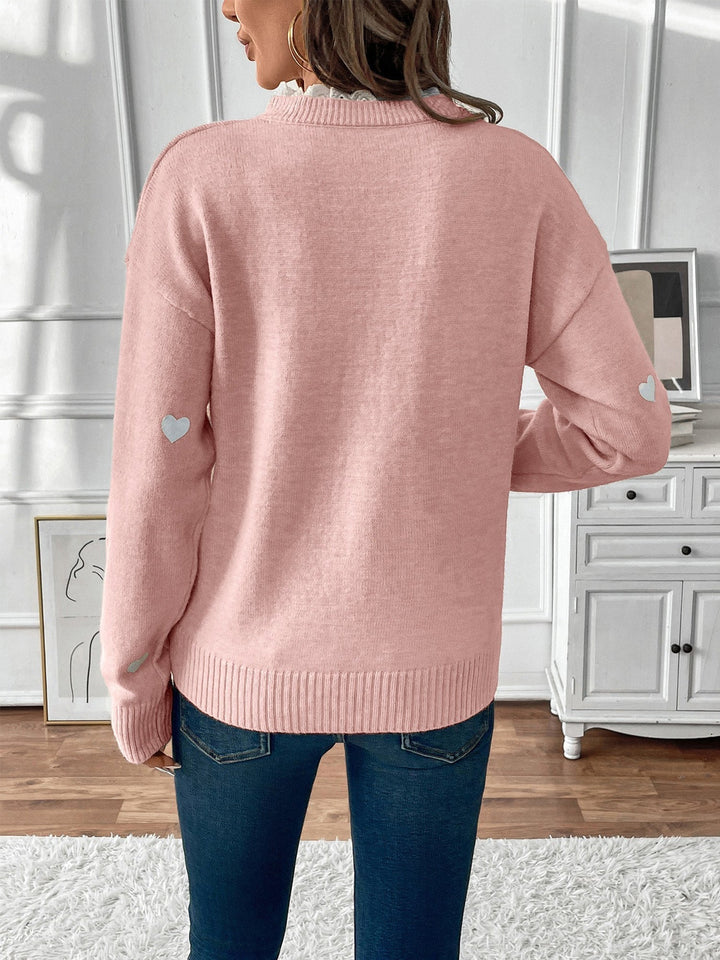 Maya | Knit Sweater with Heart Print and V-Neckline