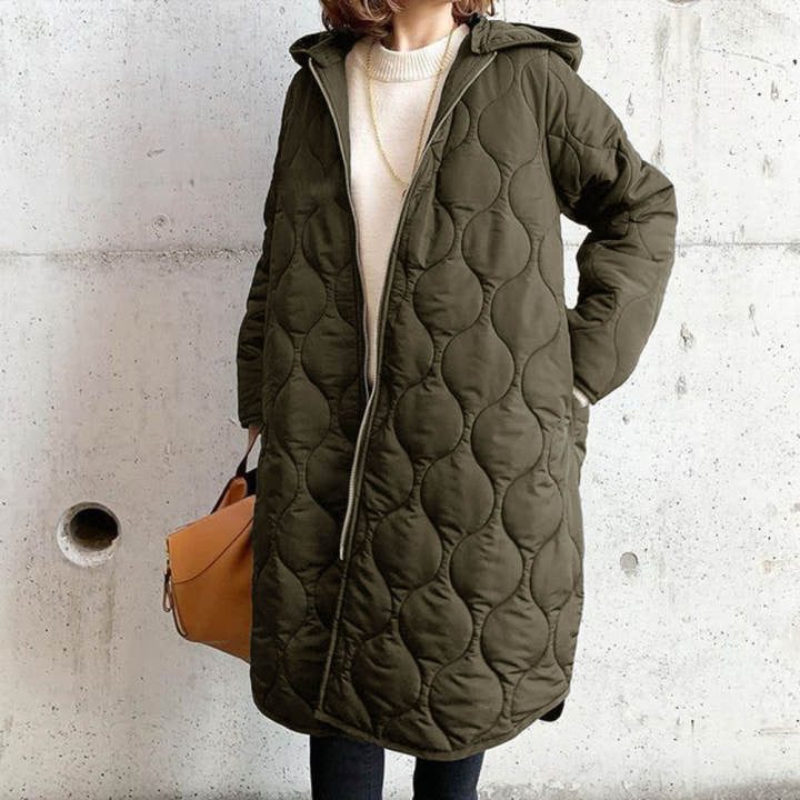 Jaliyah | Oversized Hooded Quilted Coat with Curved Quilt Pattern