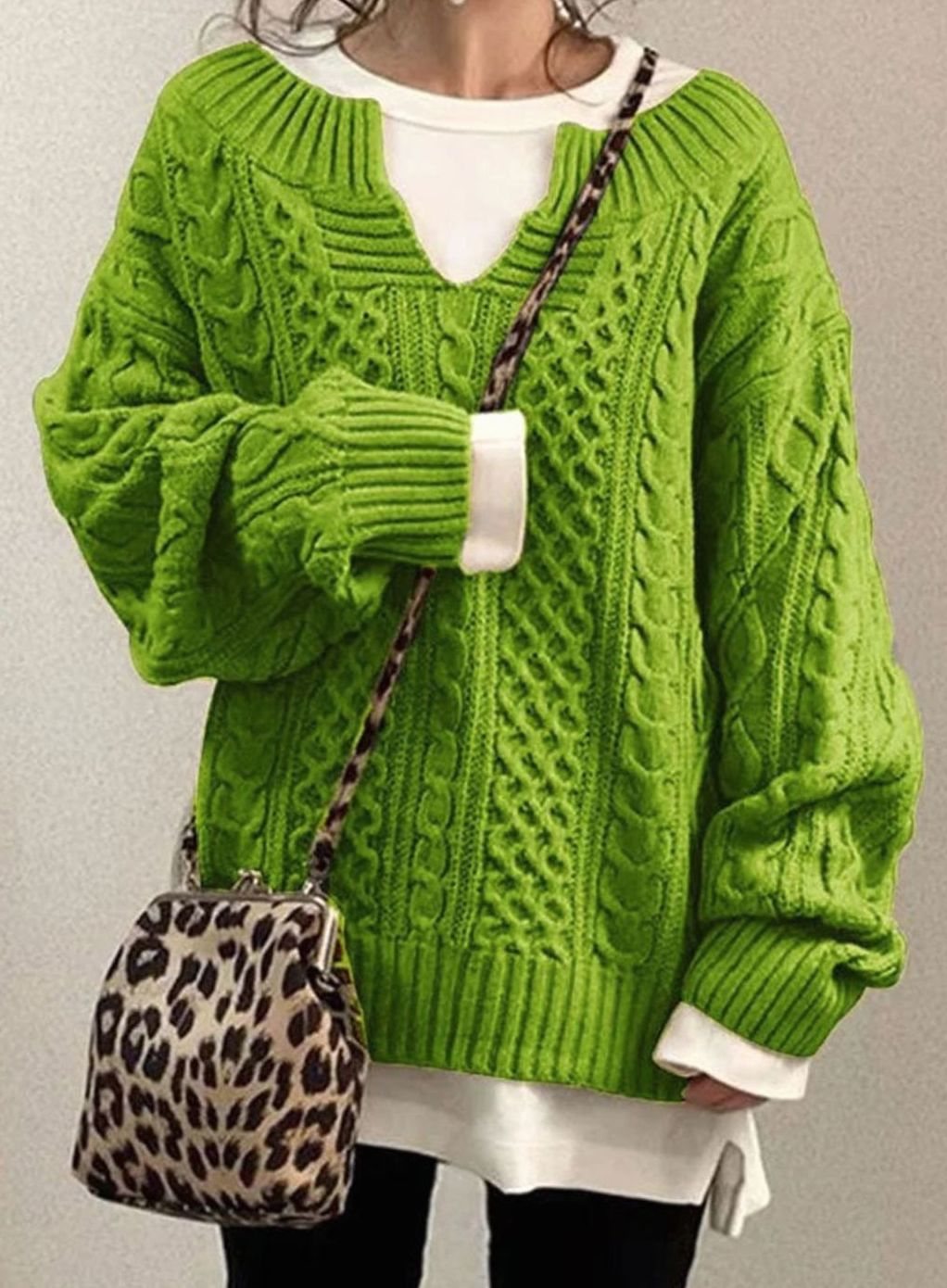 Livia | Oversized V-Neck Cable Knit Sweater