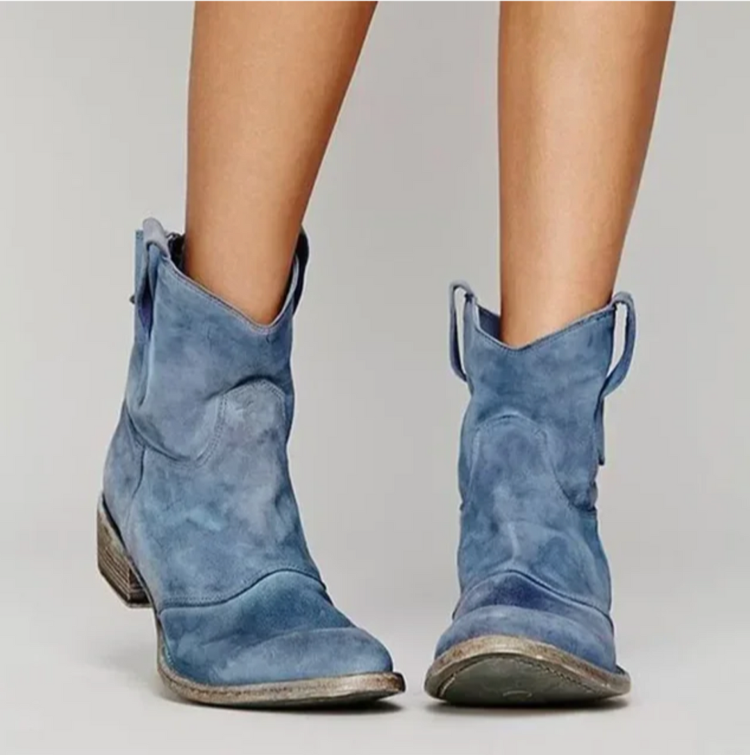 Evie | Elegant suede cowboy boots for a stylish look