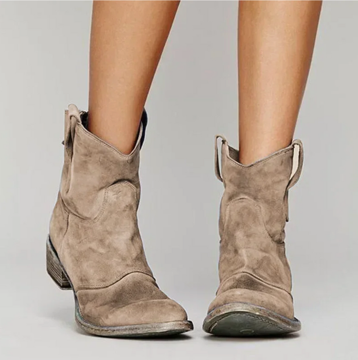 Evie | Elegant suede cowboy boots for a stylish look
