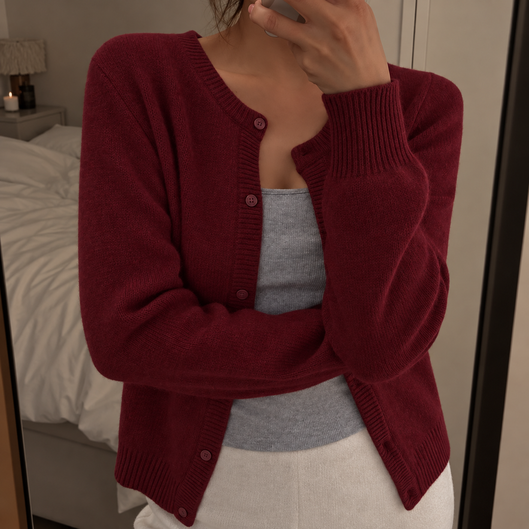 Londyn | Soft Knit Cardigan with Round Neck and Button Front