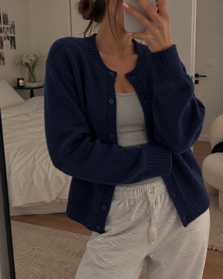 Kaylin | Soft Wool Knit Cardigan with V-Neckline and Ribbed Cuffs