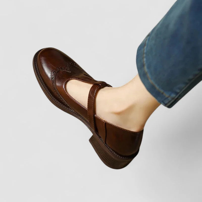 Nina | Women's leather Mary-Jane shoes with T-strap buckle